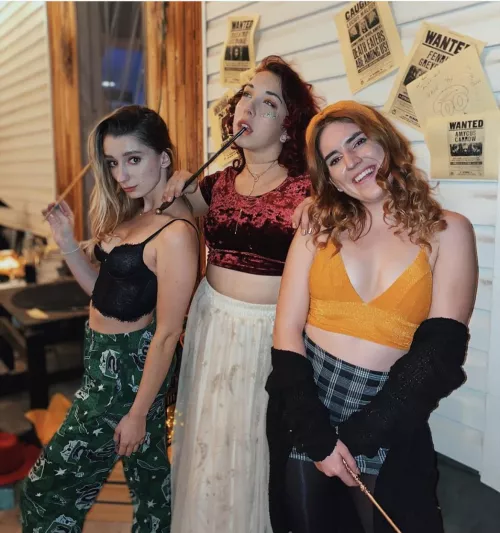 Who and how u fucking?? 😶