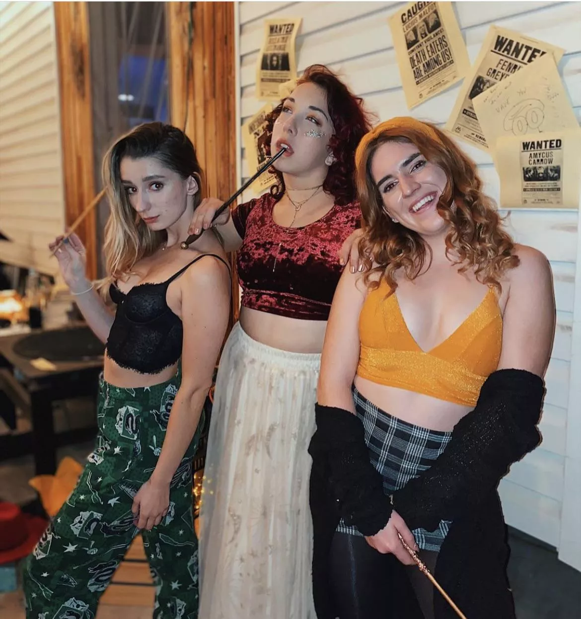 Who and how u fucking?? 😶