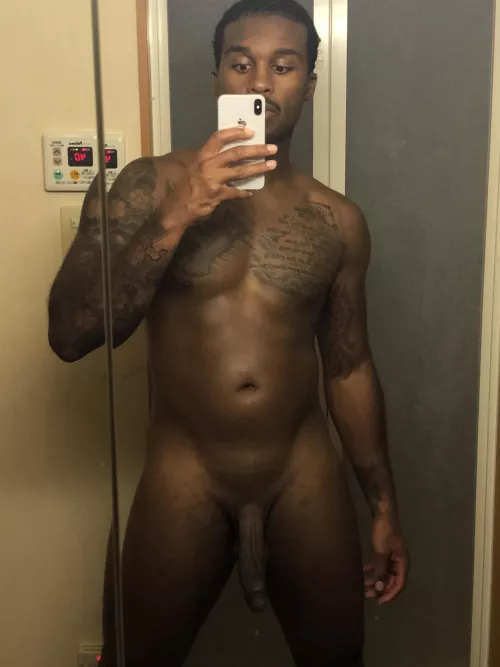 Who awtn it?
