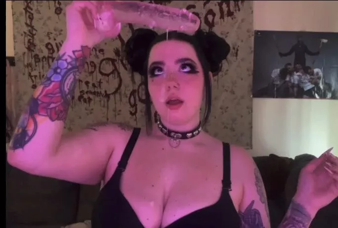 who doesn’t love a genuine ahegao 😍😍