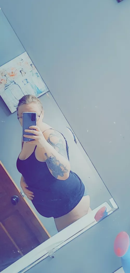 Who else cleans there house like this? I love the privacy of living in the country. 🥰🥰