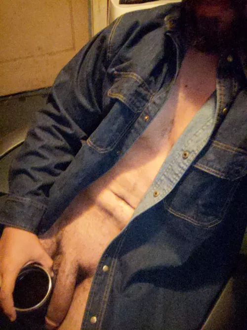 Who else is needing some coffee to stay awake tonight?