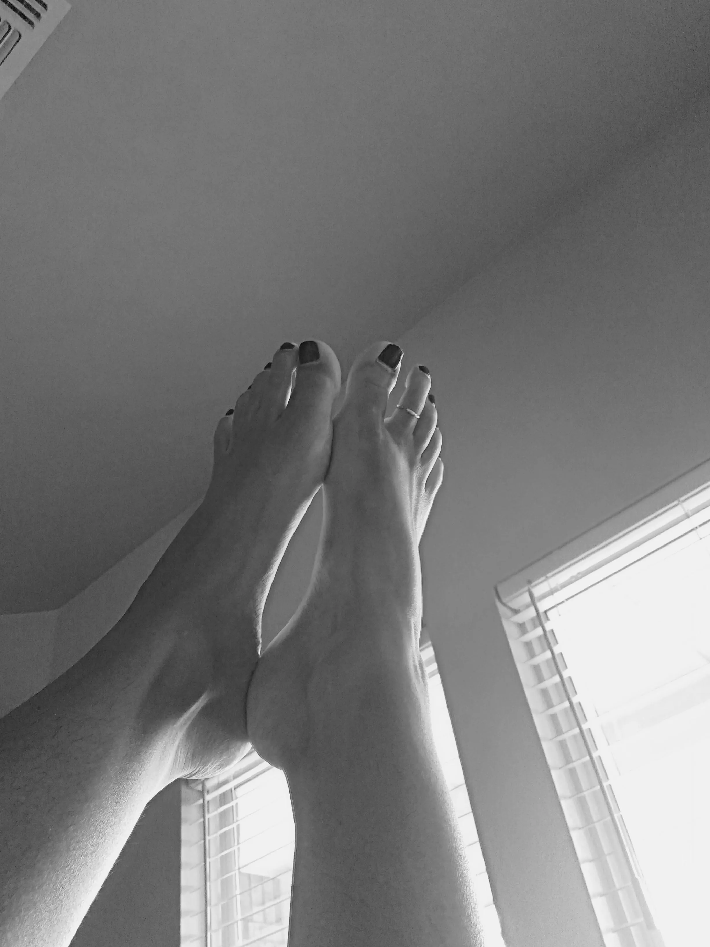 Who else loves a good B&W photo? ♡♡ Who else loves a good B&W photo? ♡♡
