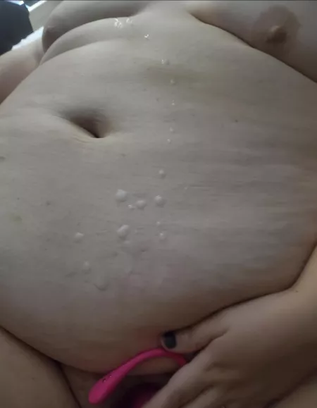 Who else wants to paint this fat body? 🎨💦