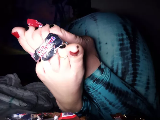 Who has a sweet tooth 👣🍭🤤