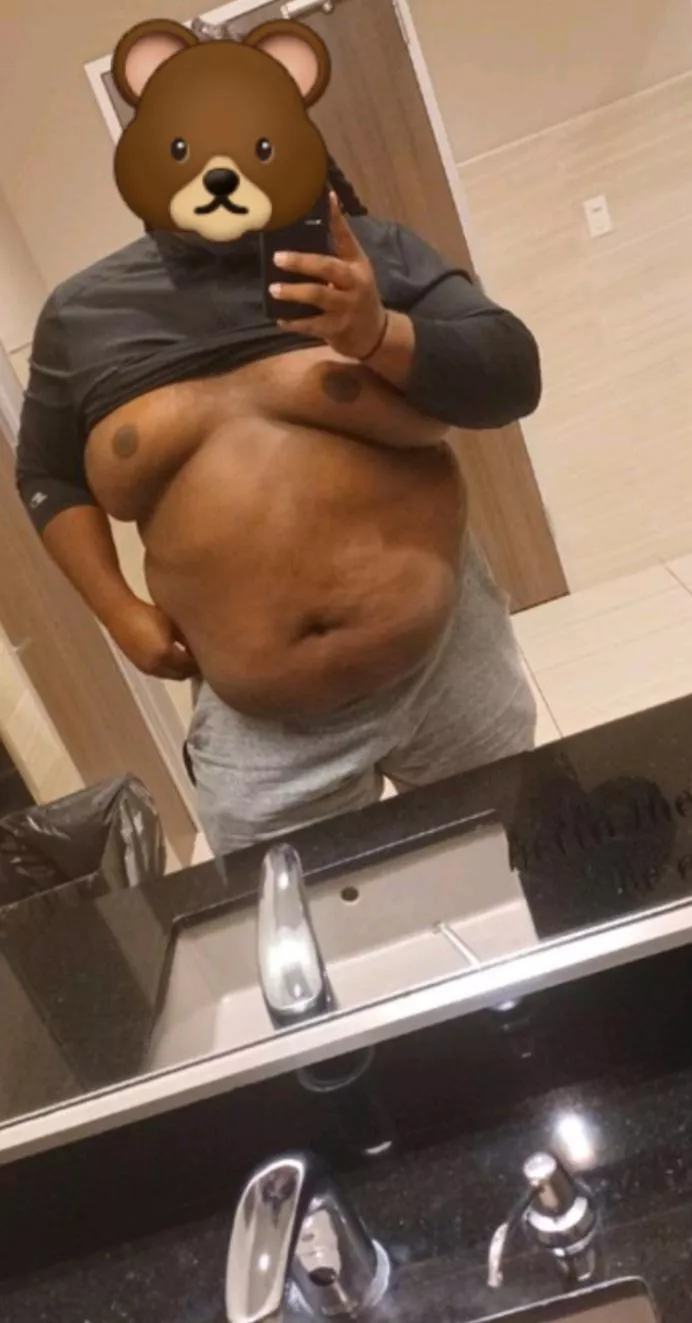 Who has a sweet tooth for chocolate? 🍫😋