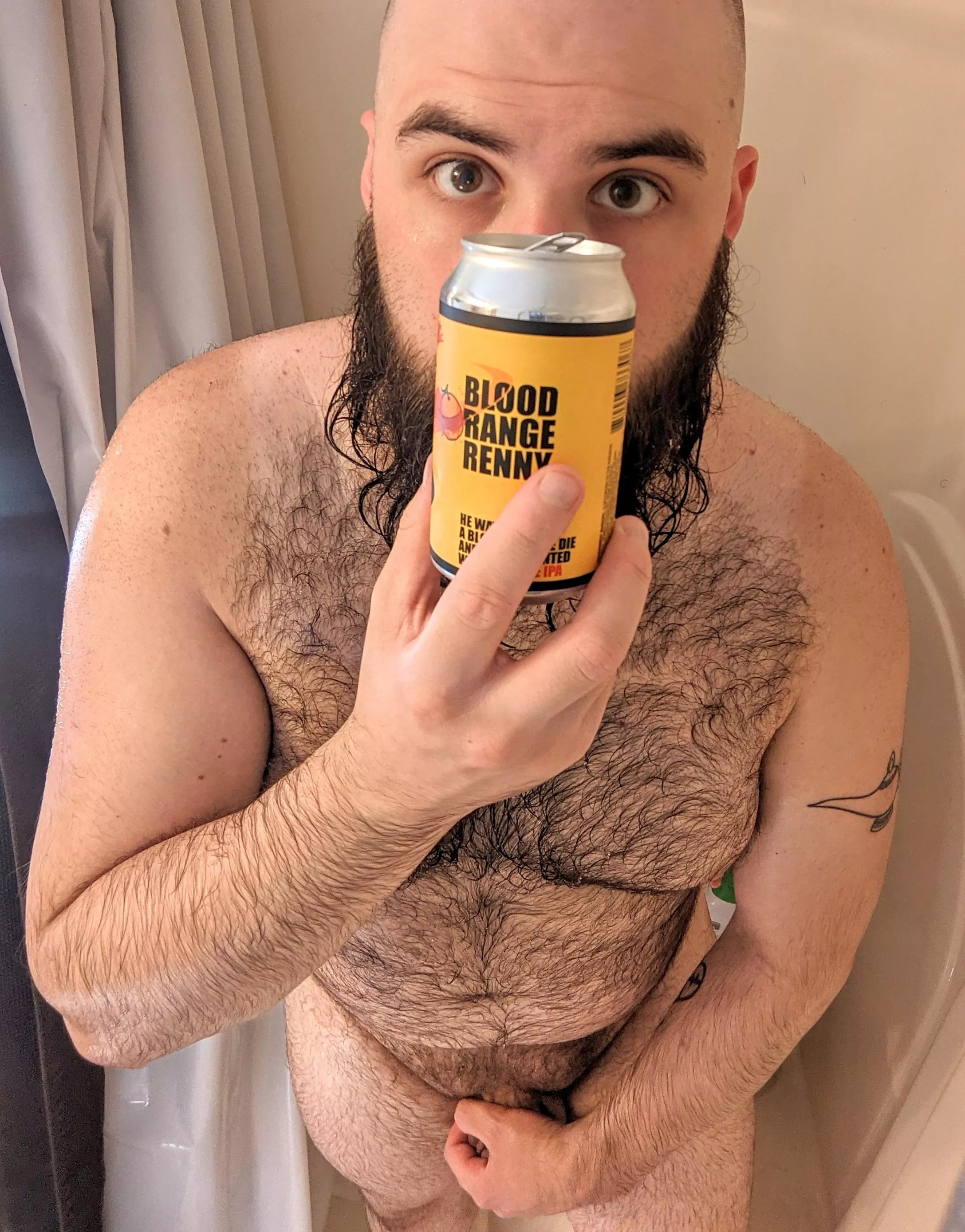 Who here is a fan of having a beer in the shower? Who here is a fan of having a beer in the shower?