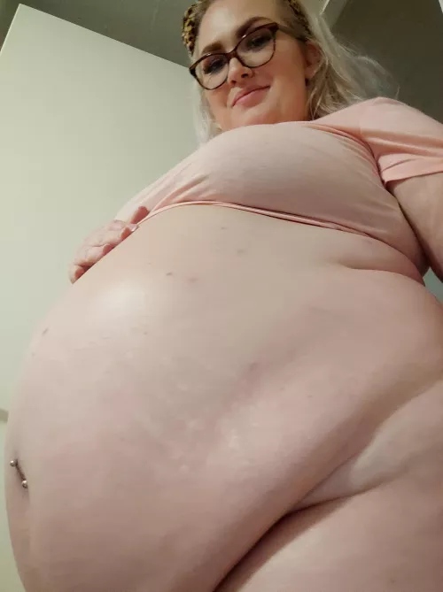 Who is gonna eat her own height in Subway footlongs tomorrow? THIS GIRL 😃🤤