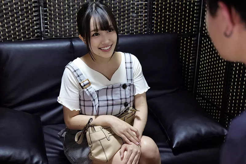 Who is she ? - STSK-009 she's also the girl on the cover, couldn't find actress names listed.