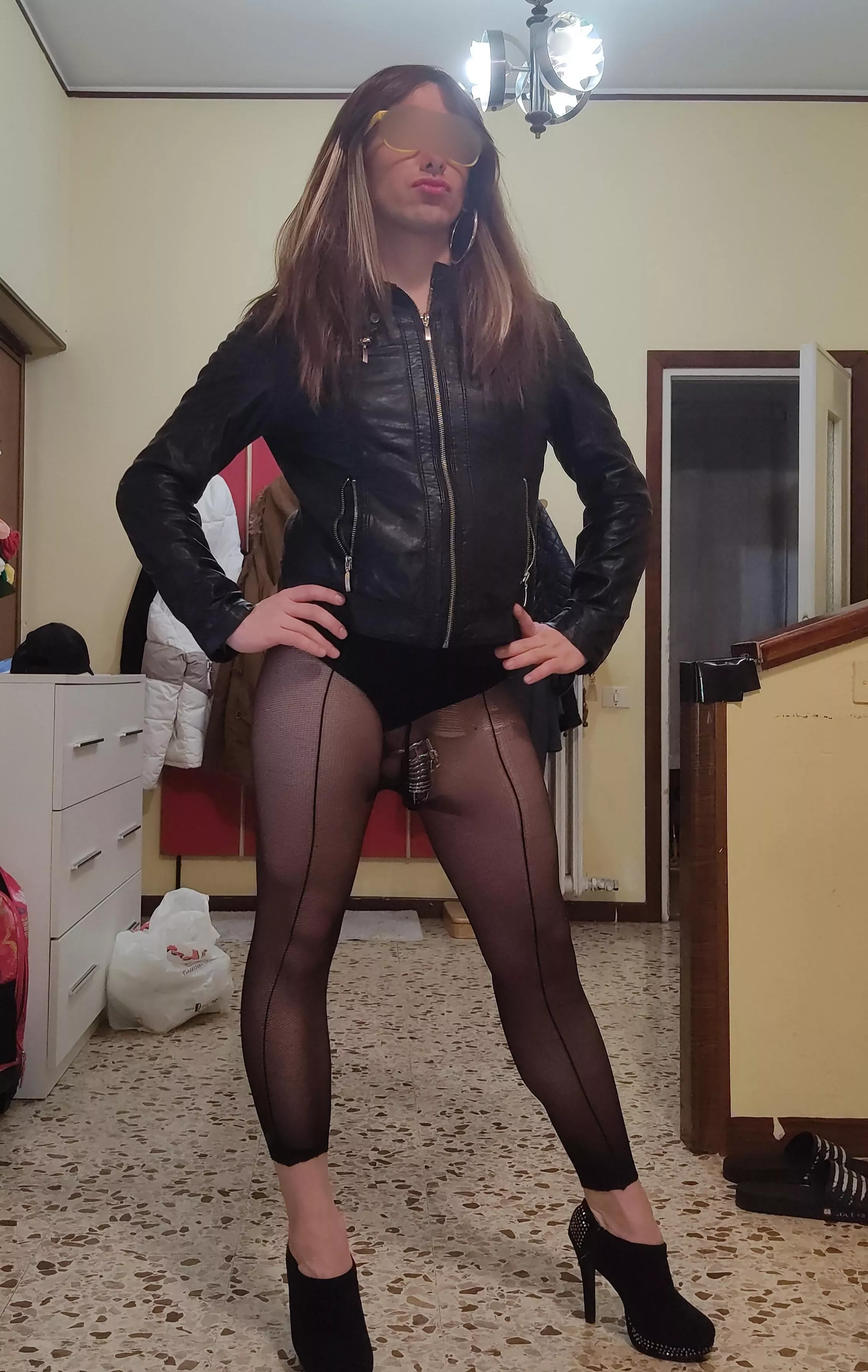 who knows what my ex girlfriend would think if she saw me like that. I was never man enough for her.😂