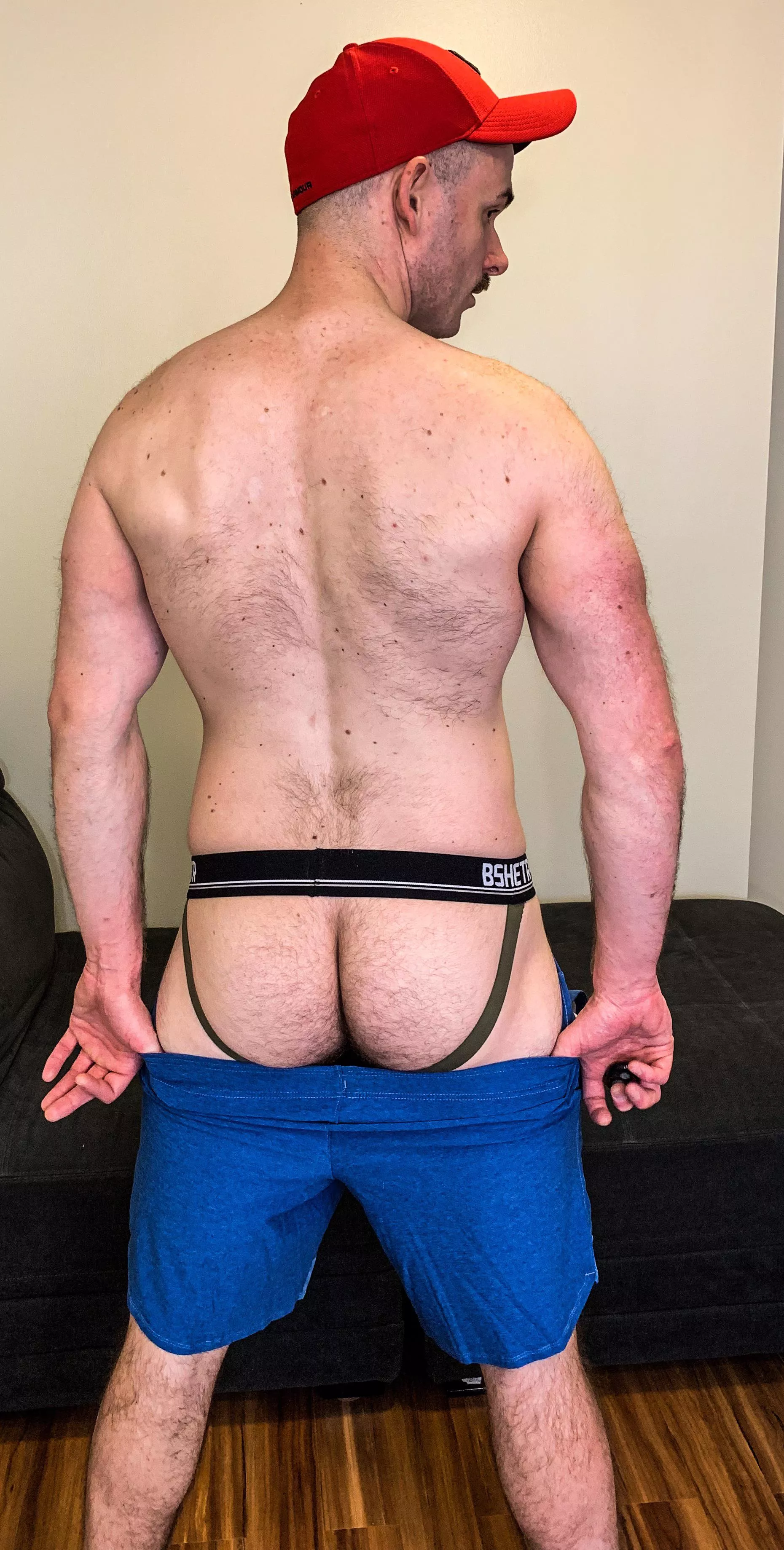 Who like a furry jock ?