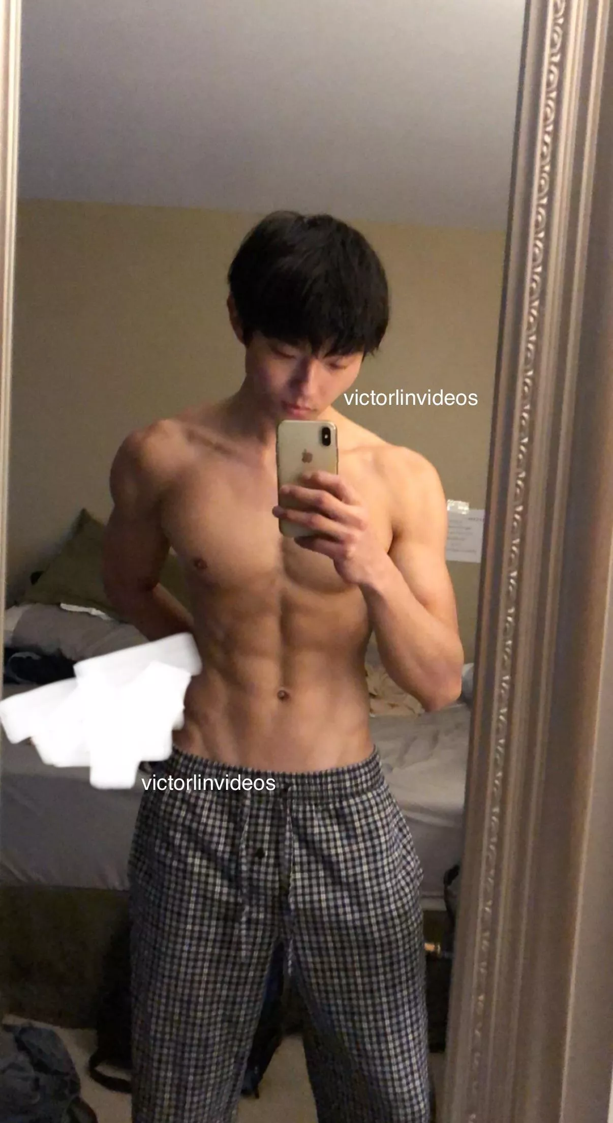 who likes 6’2 chiseled koreans with abs?