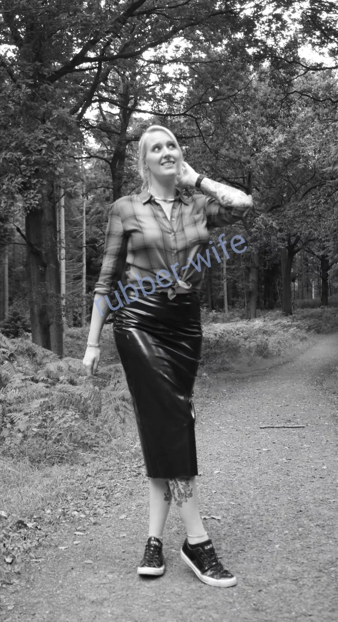 Who likes Latex Hobble Skirts? Especially when combined with a shirt for everyday wear for a walk in the forest. [OC]