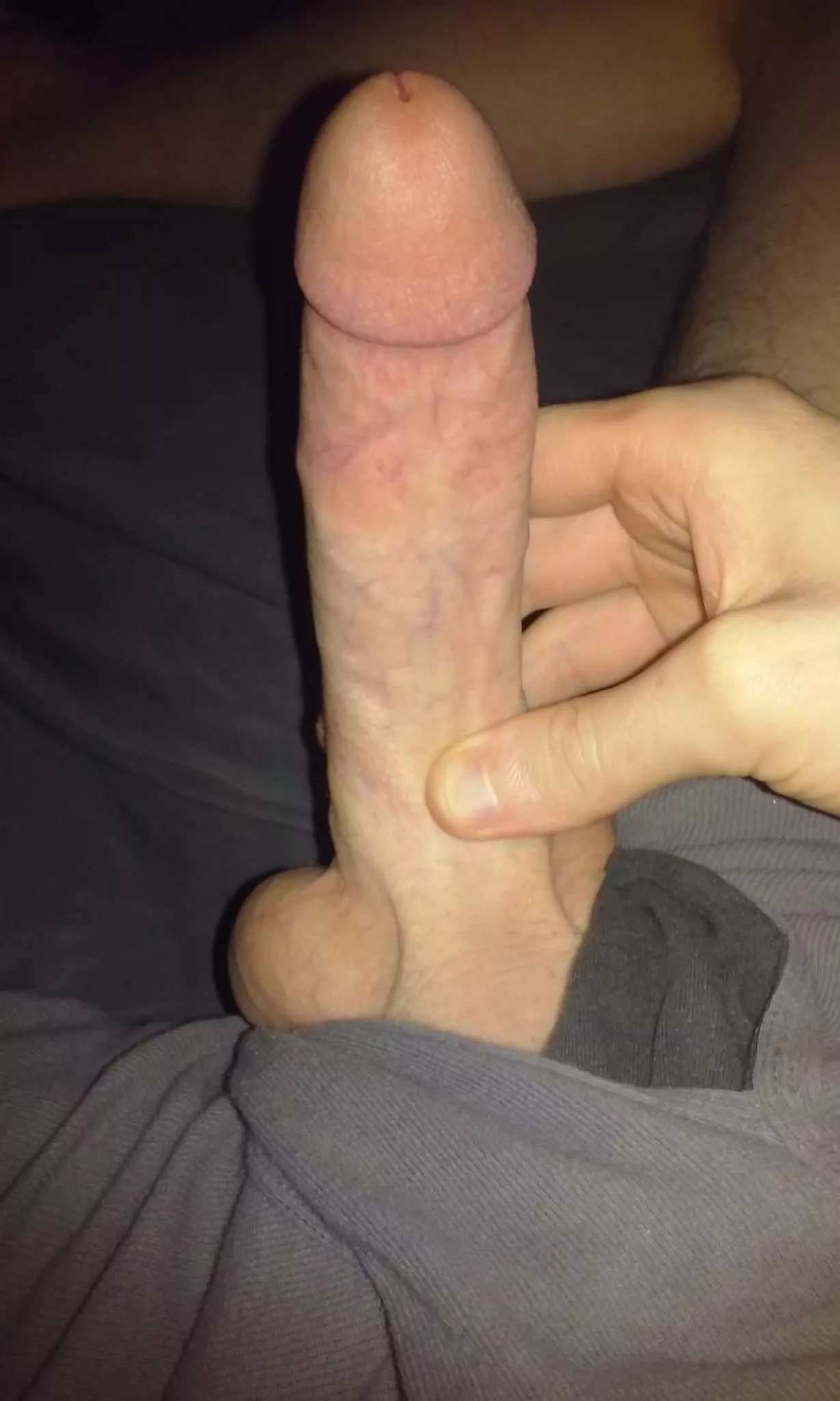 Who likes smooth 21yr old ginger cock 😝😝