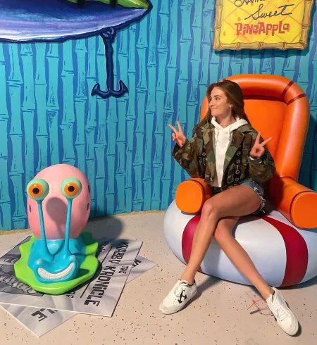 Who lives in a pineapple under the sea