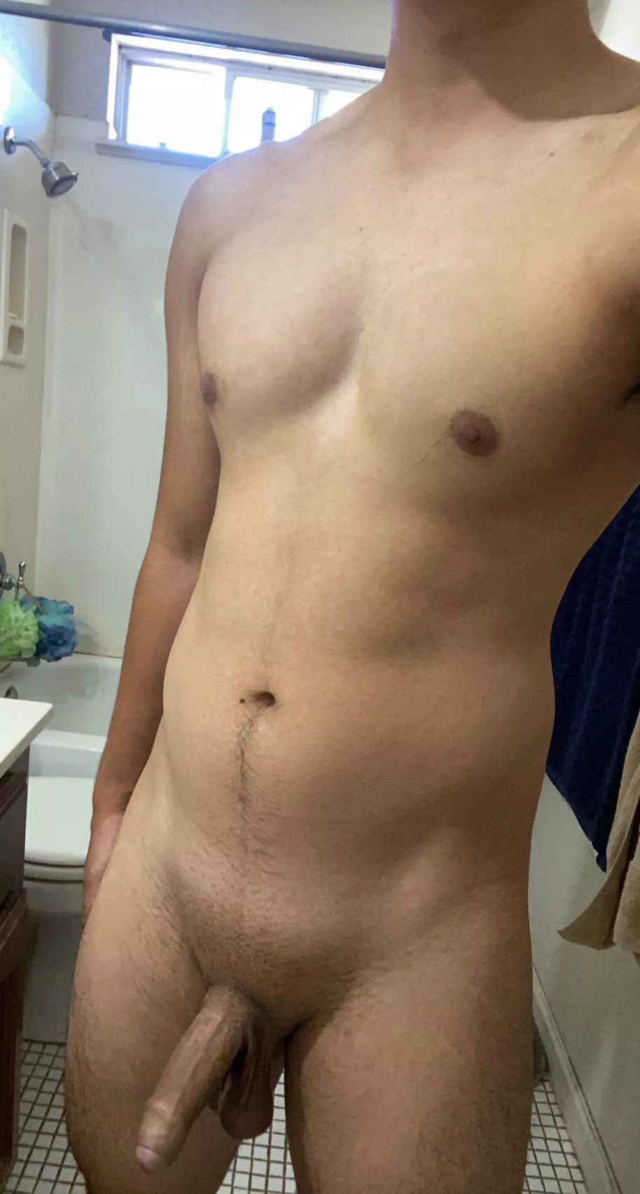 Who loves big uncut asian cock? 😅