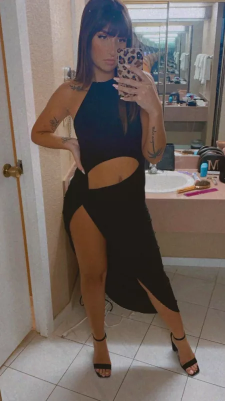 Who loves tatted latinas? π