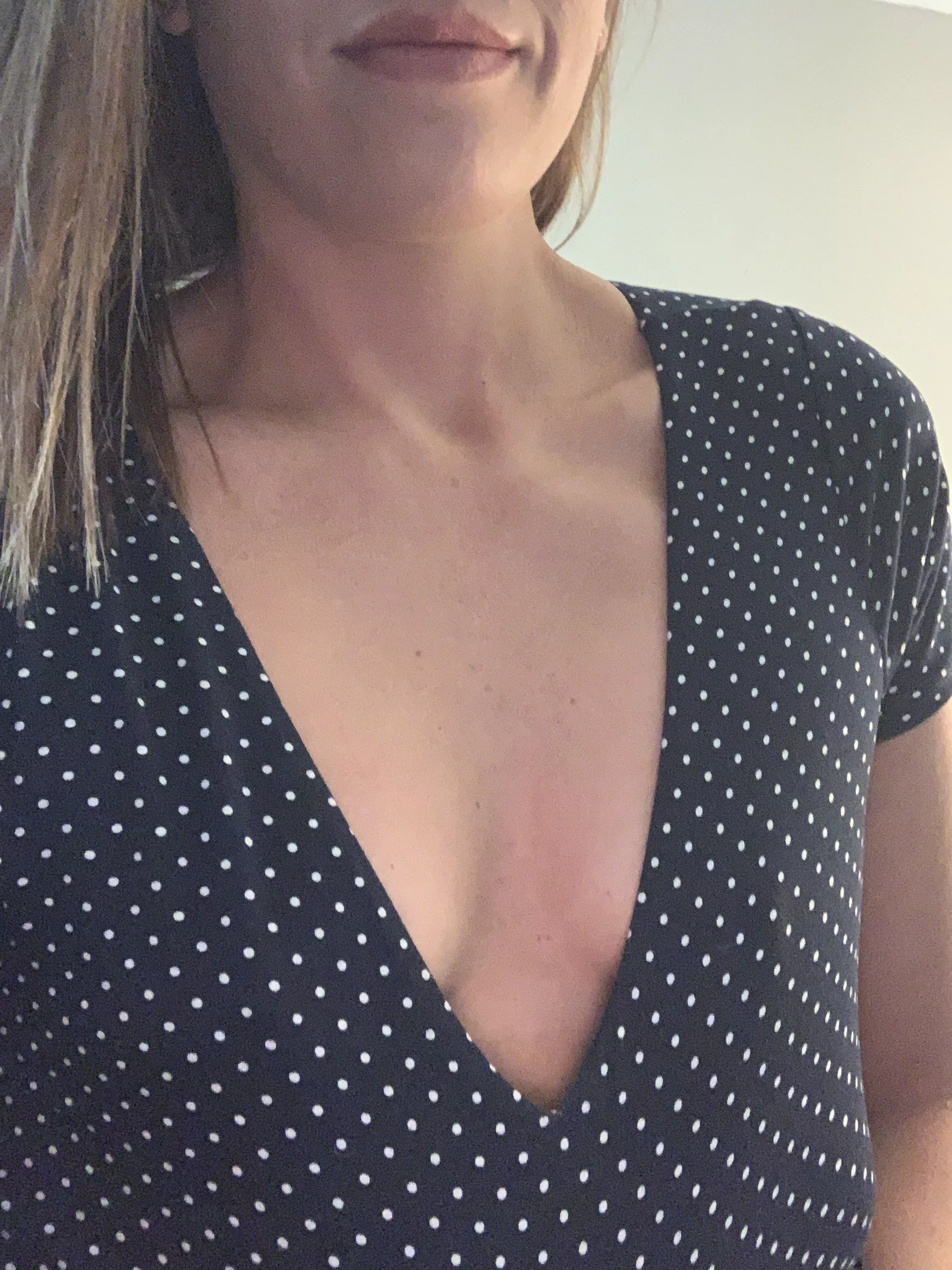 Who needs a bra?😘