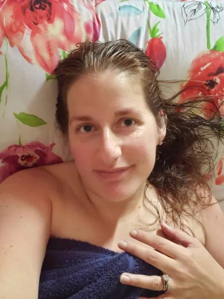 Who thinks I should lose the towel 😜💦 [OC]