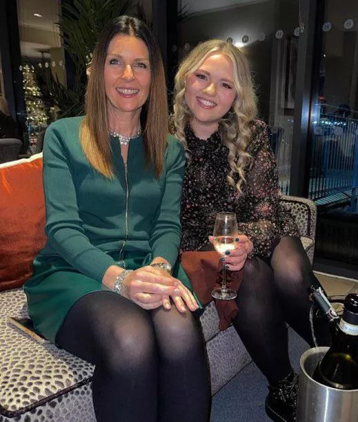 Who to kiss and who to pound? (Can be same)