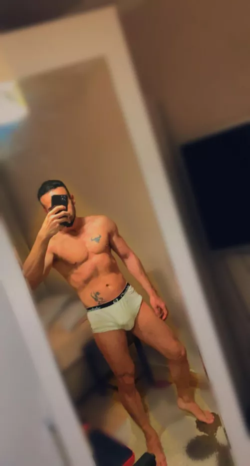 Who wanna come closer😈