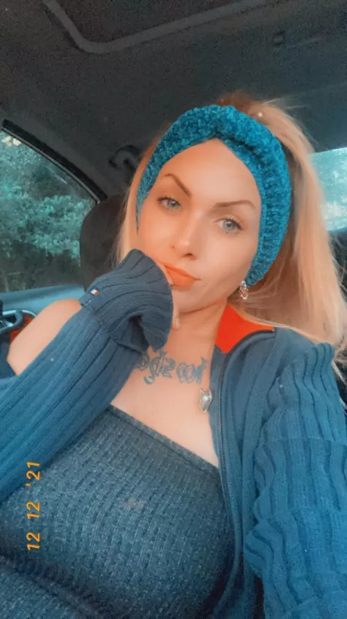 Who wanna meet up? 😇🥰🤑 I love to be GFE and take my time with who Evers cock is in my presence 🤤🤤 HMU I’m getting in the shower to get ready and go for a drive.. I live by USF, as long as ur in the Tampa area 🤗