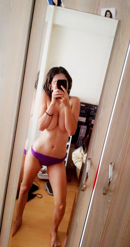 Who wanna see my 18yo pussy on my free only fans? Barely legal… https://onlyfans.com/Wholesomebitch