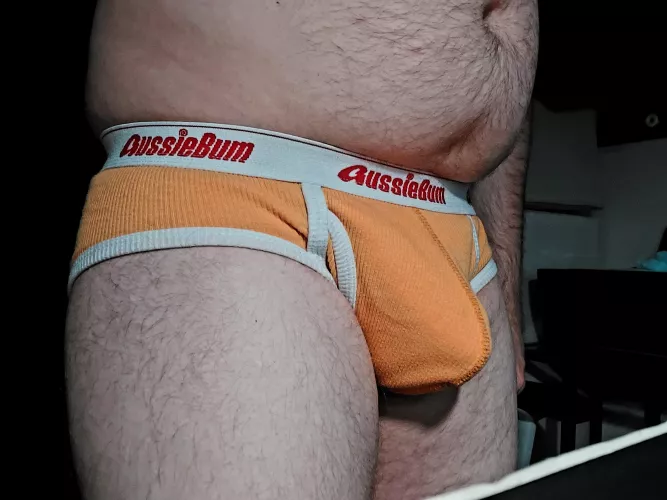 Who wants a pice of morning mango?