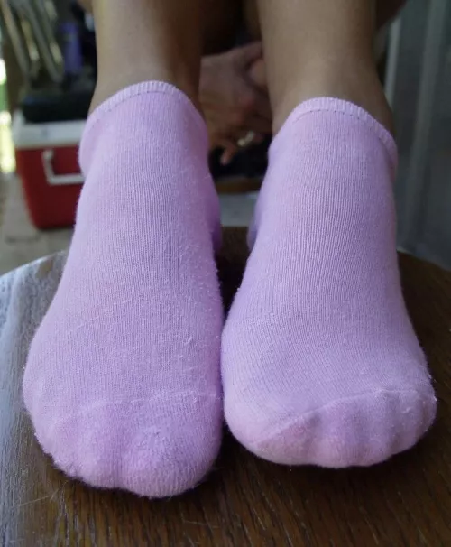 Who wants my socks 😆