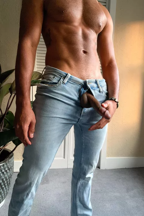 Who wants some dick 🍆