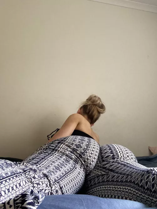 Who wants to ‘accidentally’ slide their dick in me?