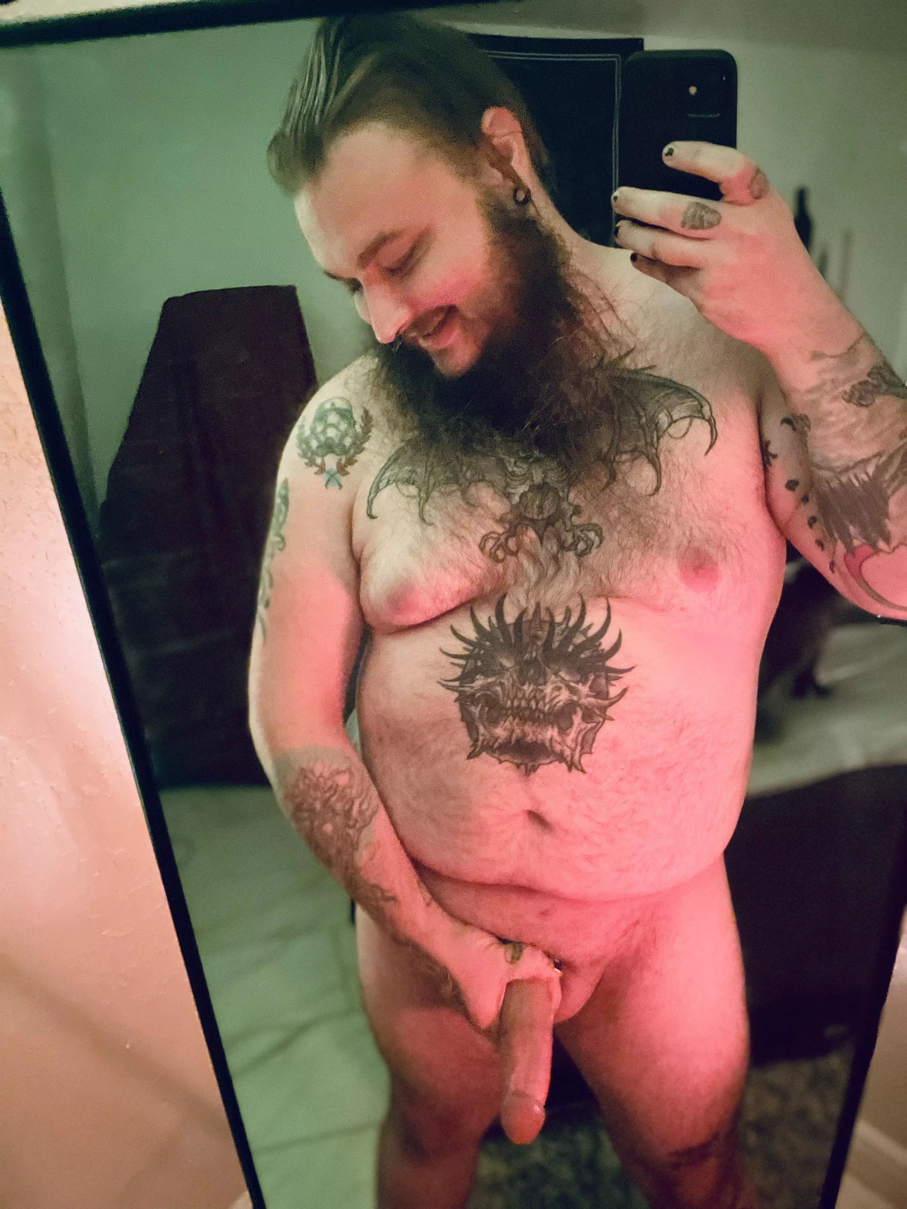 Who wants to be Daddy’s little femboy 😈.