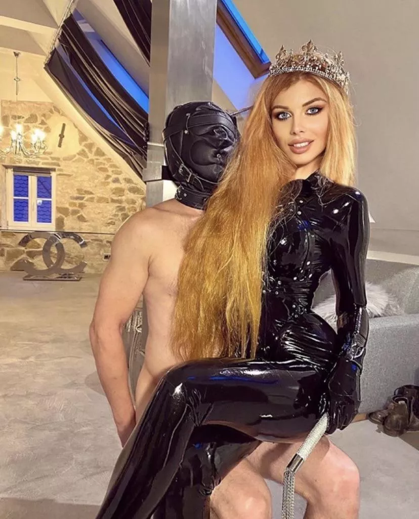 Who wants to be new slave? 😈 [domme]