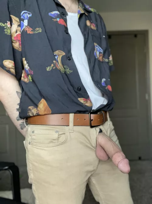 who wants to come get it hard for me?