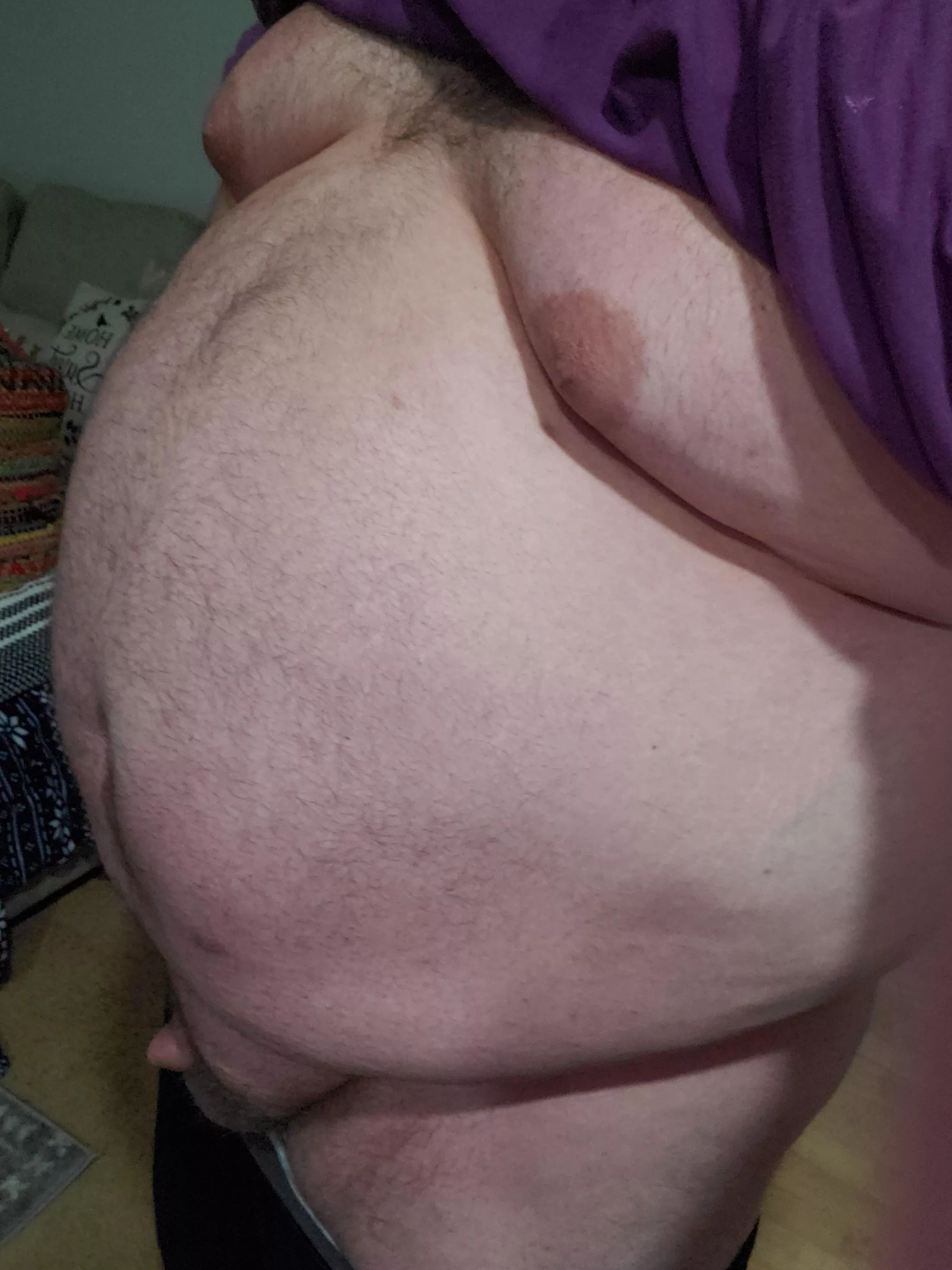 Who wants to cum and rub my belly?