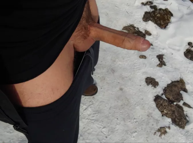 Who wants to cum on a hike?