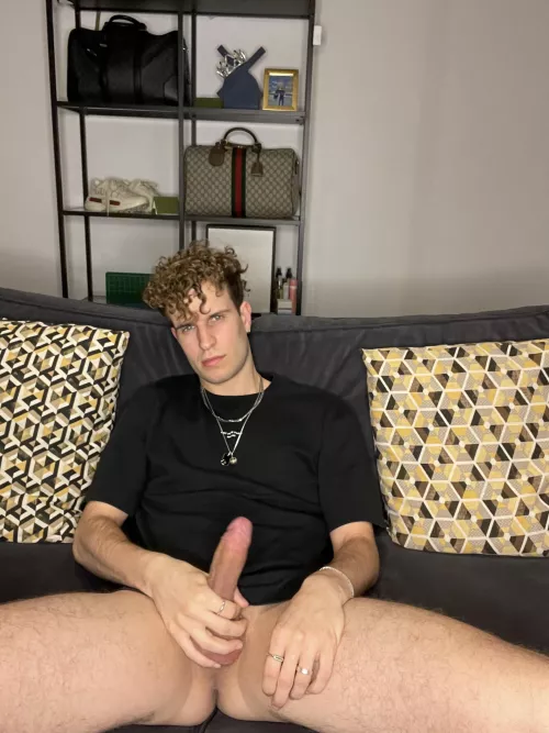 Who wants to get a taste 🍆💦😈