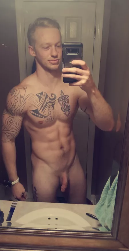 Who wants to get me hard? π