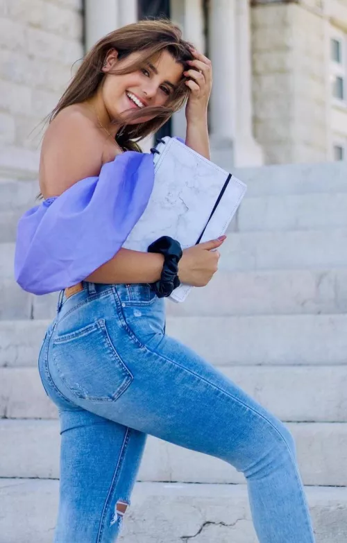 Who wants to jerk/cum my friend? Dm me(no nudes)