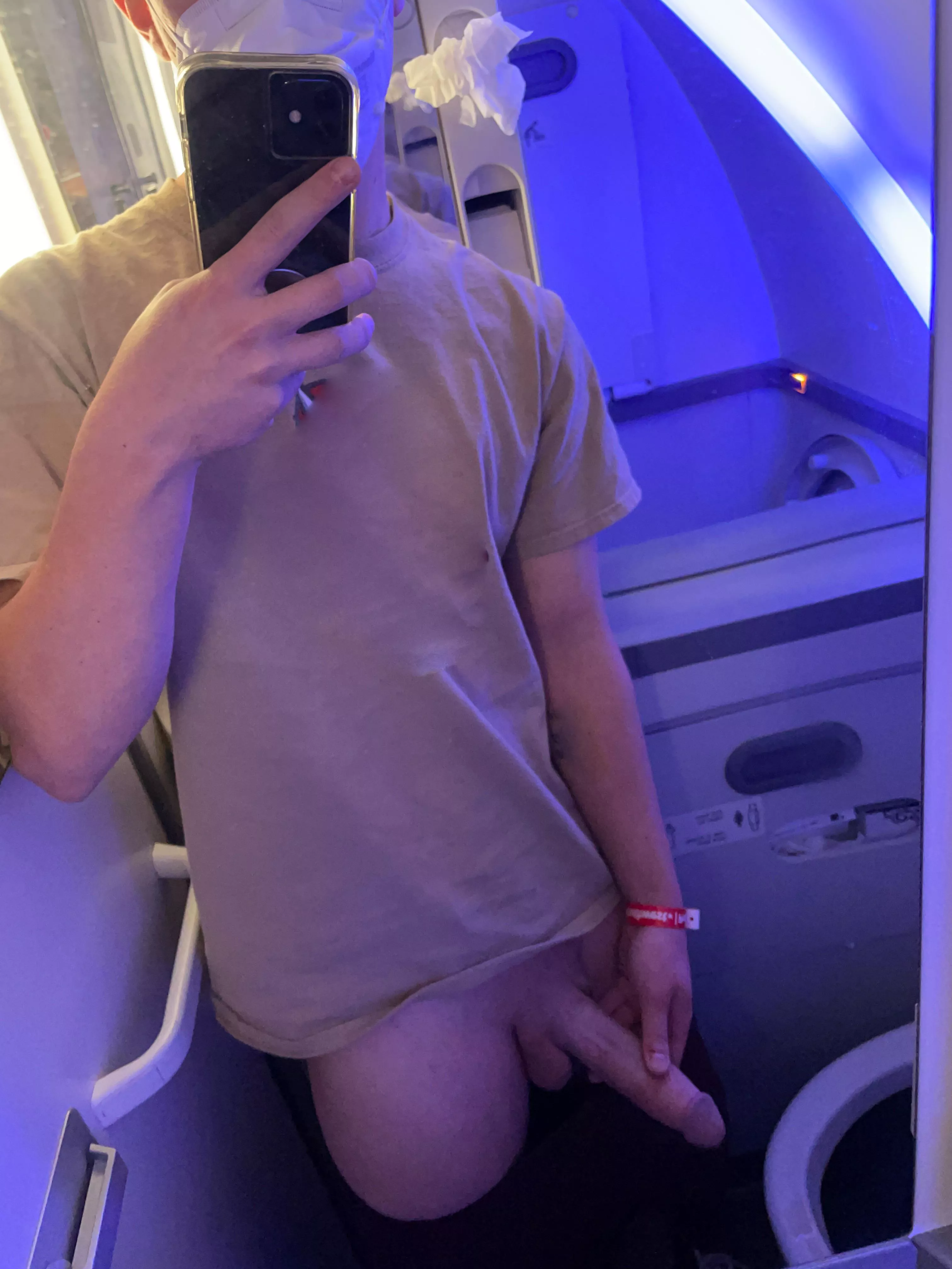 Who wants to join the mile high club with me? šāļø Who wants to join the mile high club with me? šāļø