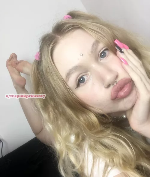 who wants to lickkk?