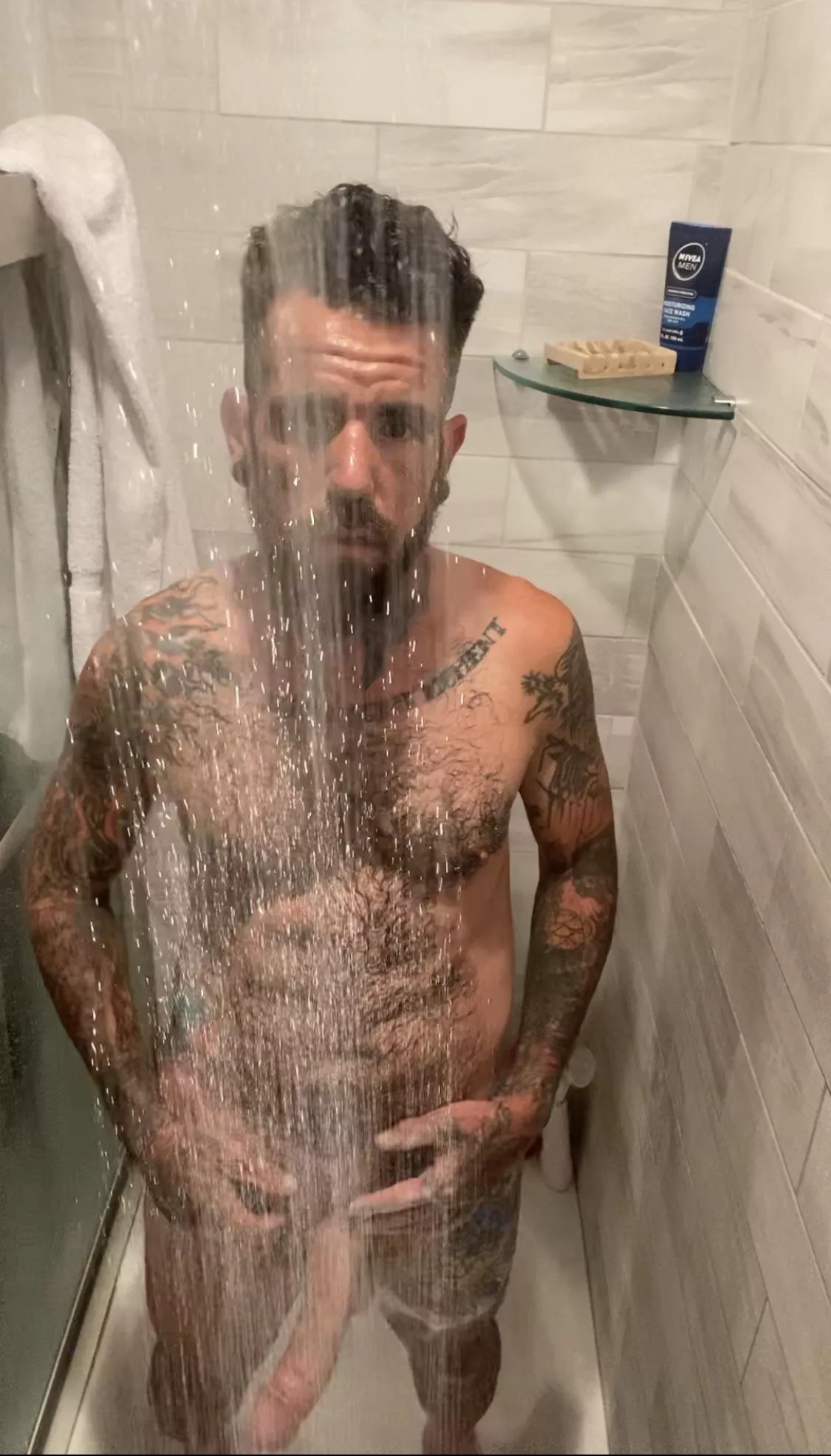 Who wants to save some water with me? Who wants to save some water with me?