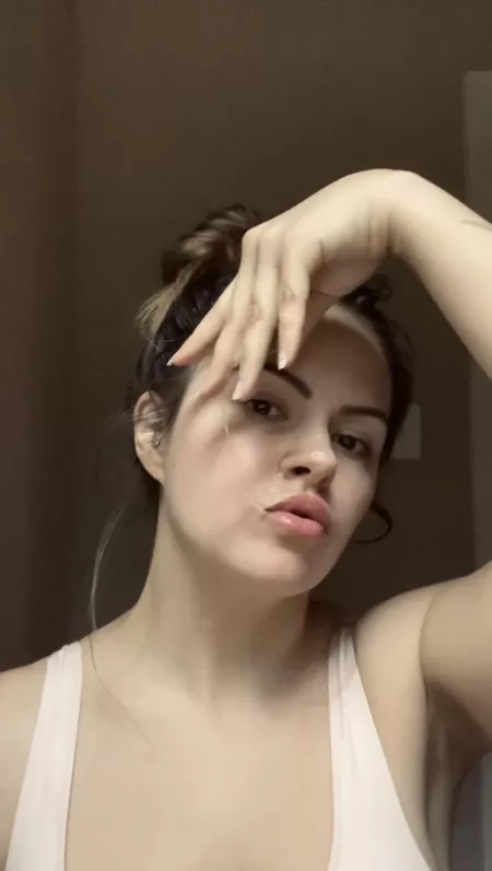 Who wants to see me playing with spit? 😈