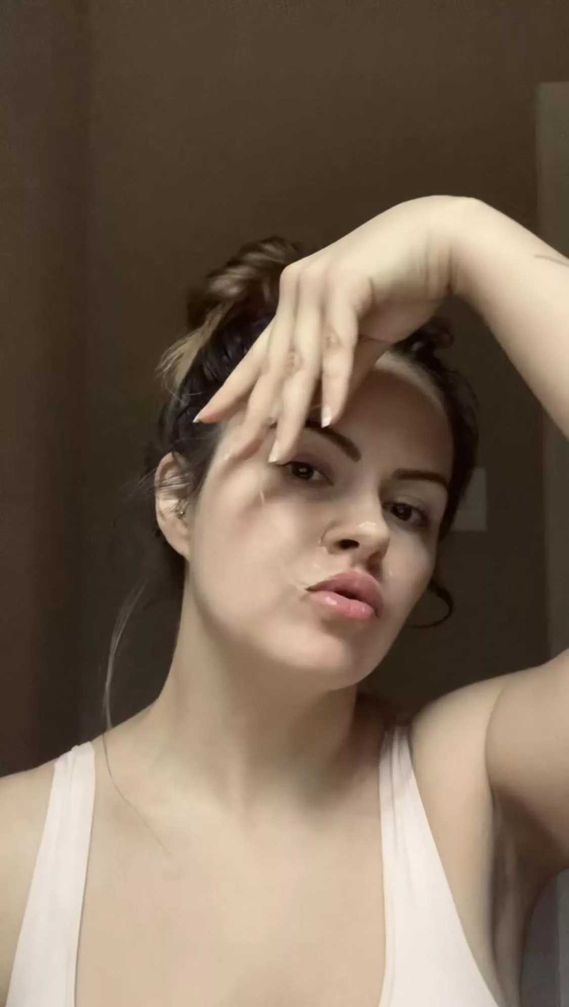 Who wants to see me playing with spit? 😈