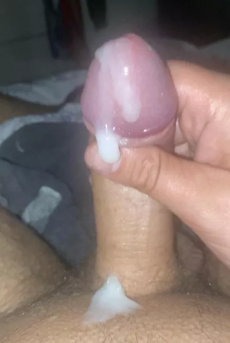 Who wants to see my personal cum collection? Dm me!