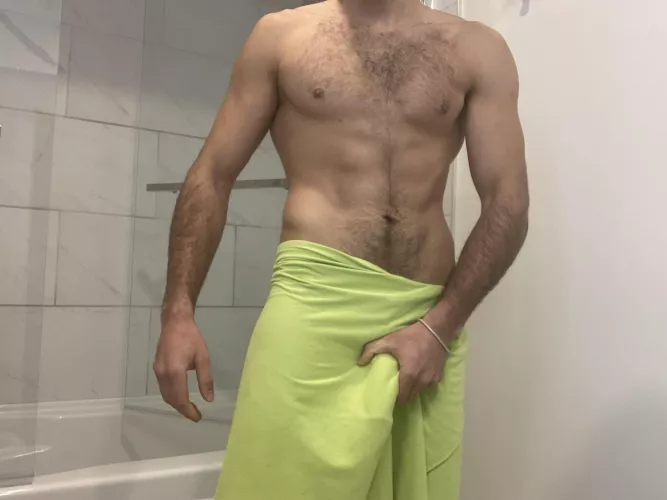 Who wants to see what’s underneath ;) [M]