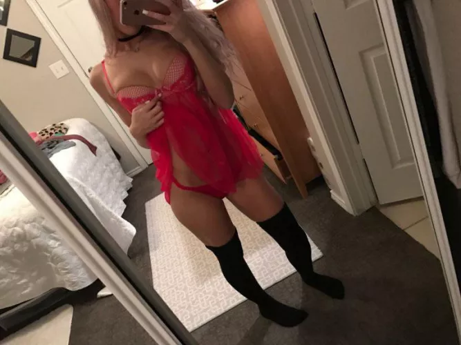 Who wants to snif[f] my panties?