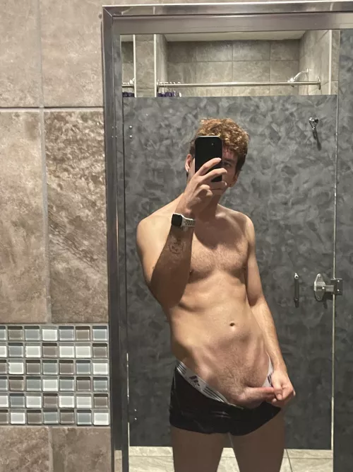 Who wants to suck me under the stall? ๐คค