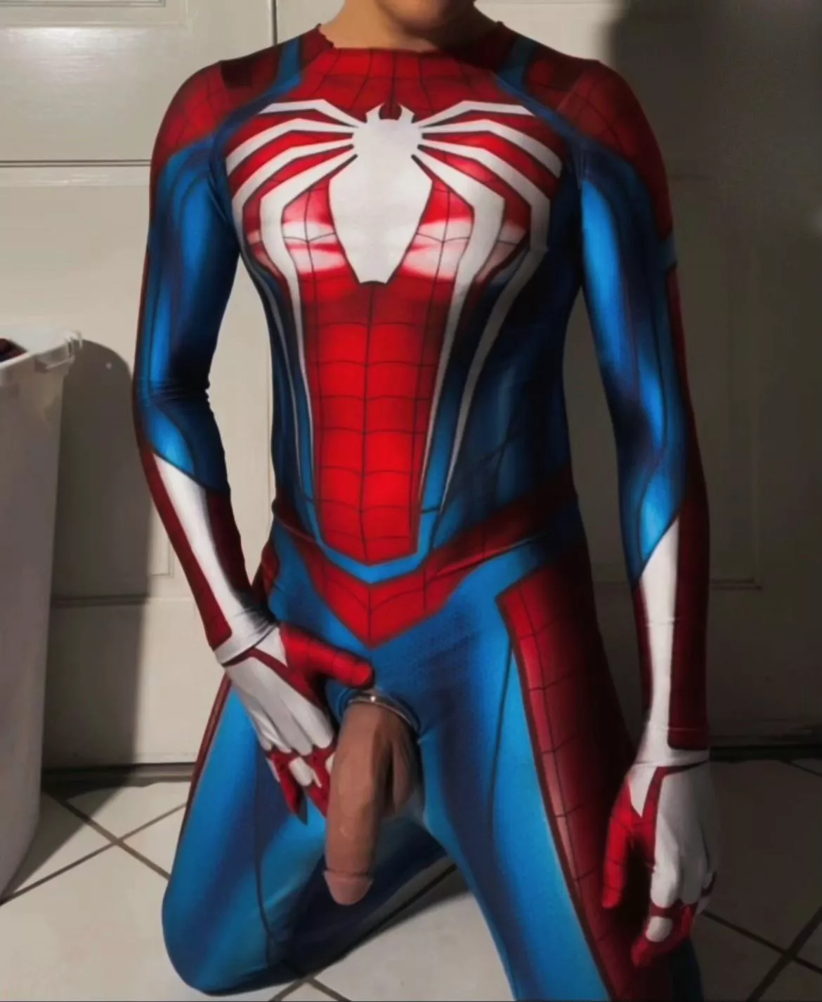 Who wants to suck my cock? 😈