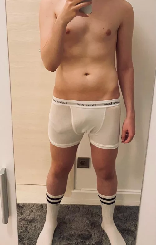 Who wants to take off my underwear and give me a head?